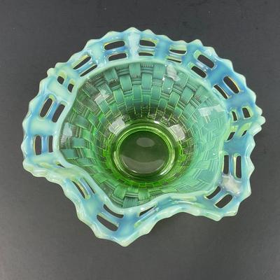 -118- URANIUM | Fenton Green Opalescent Basketweave Bowl