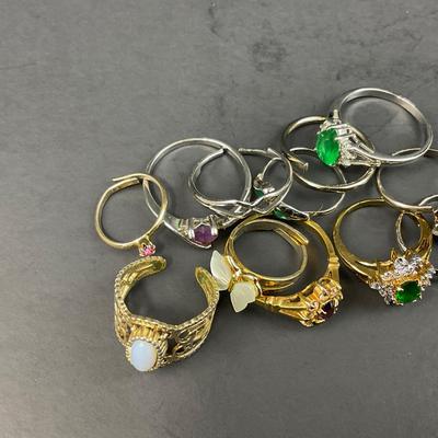-147- COSTUME JEWELRY | Assorted Miscellaneous Rings