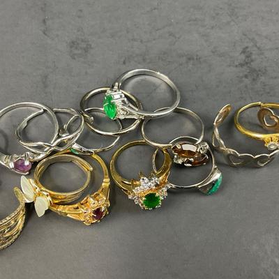 -147- COSTUME JEWELRY | Assorted Miscellaneous Rings