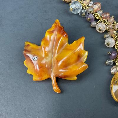 -150- COSTUME JEWELRY | Fun Assorted Fall Jewelry Pieces