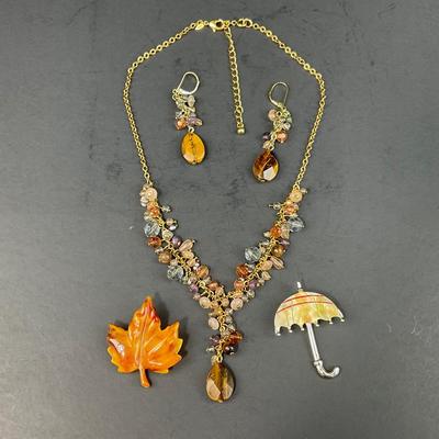 -150- COSTUME JEWELRY | Fun Assorted Fall Jewelry Pieces