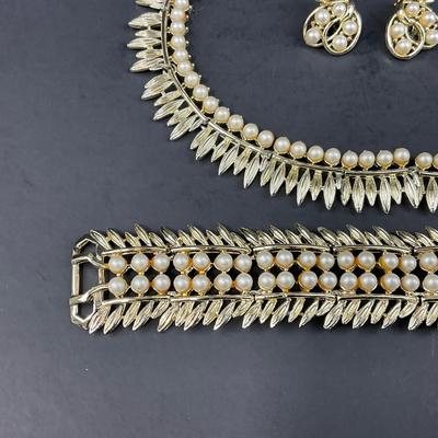 -151- COSTUME JEWELRY | BSK Vintage Wide Bracelet, Choker Necklace, & Earrings Set