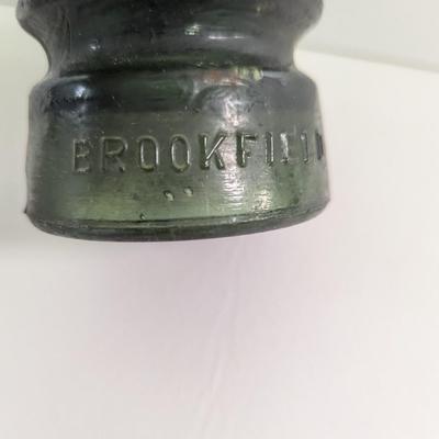 Vintage Glass/Porcelain Insulators Brook-field - Hemingray 16