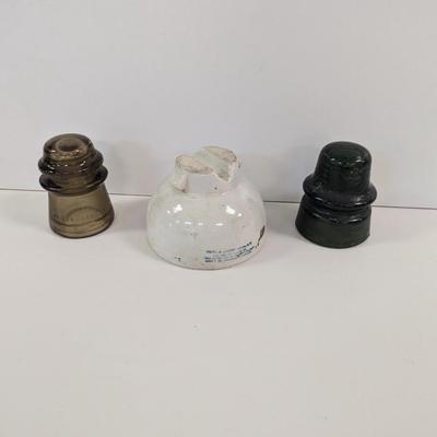 Vintage Glass/Porcelain Insulators Brook-field - Hemingray 16