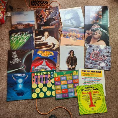 lot of 16 Record Albums Star Wars, Buddy Holly Story Kris Kristofferson Chicago Urban Cowboy & more