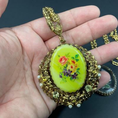 -155- COSTUME JEWELRY | Statement Pendant Flower Necklaces