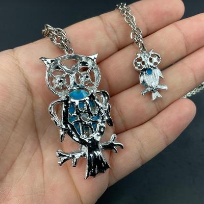-156- COSTUME JEWELRY | 1950’s-1960’s Double Stranded Plastic Jelly Belly Owl Pendants