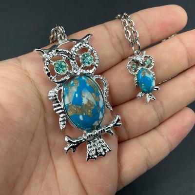 -156- COSTUME JEWELRY | 1950’s-1960’s Double Stranded Plastic Jelly Belly Owl Pendants