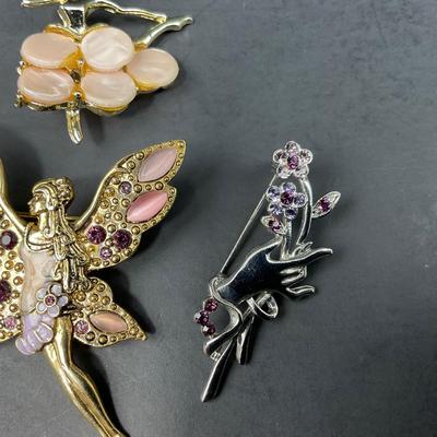 -158- PINS | Assorted Fancy Lady Brooches