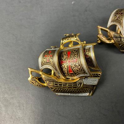 -164- PINS | Spain Gold Tone Damascene Galleon Sailing Ship Brooches
