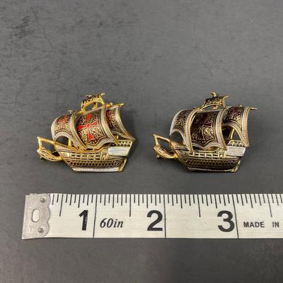 -164- PINS | Spain Gold Tone Damascene Galleon Sailing Ship Brooches