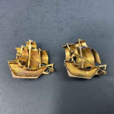 -164- PINS | Spain Gold Tone Damascene Galleon Sailing Ship Brooches