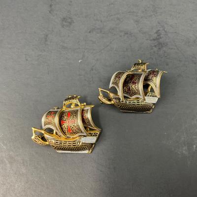 -164- PINS | Spain Gold Tone Damascene Galleon Sailing Ship Brooches