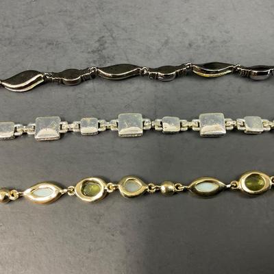 -167- COSTUME JEWELRY | Assorted Colored Bracelets