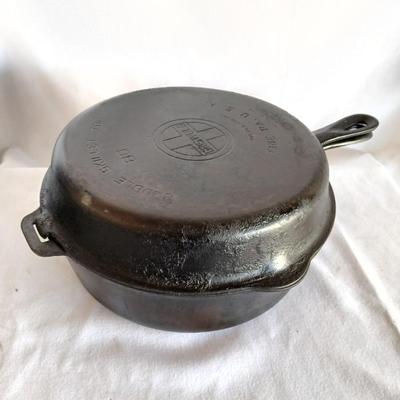 Immaculate Griswold Hinged Double Skillet 80 Top 1103 And Bottom 1102 Erie PA Cast Iron