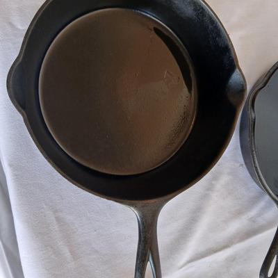 Immaculate Griswold Hinged Double Skillet 80 Top 1103 And Bottom 1102 Erie PA Cast Iron