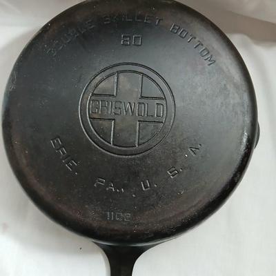 Immaculate Griswold Hinged Double Skillet 80 Top 1103 And Bottom 1102 Erie PA Cast Iron