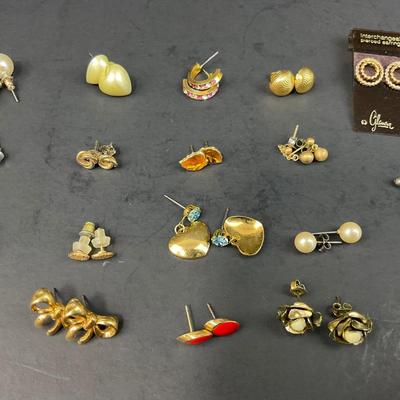 -172- COSTUME JEWELRY | Assorted Miscellaneous Earrings
