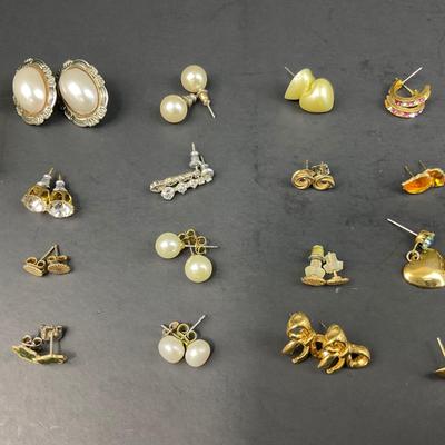 -172- COSTUME JEWELRY | Assorted Miscellaneous Earrings