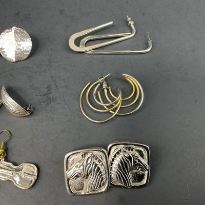 -174- COSTUME JEWELRY | Assorted Miscellaneous Earrings
