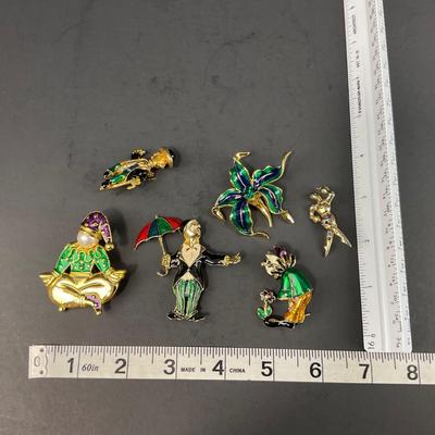 -181- PINS | Assorted Mardi Gras Colored Brooches