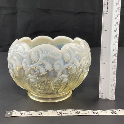 -187- FENTON | Opalescent White Lily Of The Valley Bowl | Marked