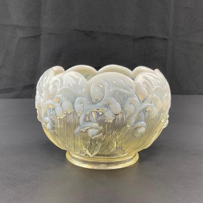 -187- FENTON | Opalescent White Lily Of The Valley Bowl | Marked