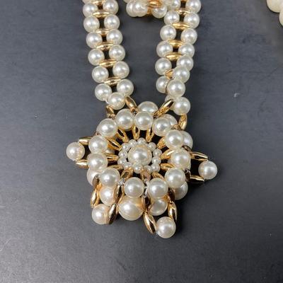-191- COSTUME JEWELRY | Pearl Like Doupe Pieces