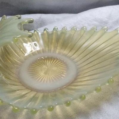 Rare Fostoria Heirloom Vaseline Glass 7" Bon Bon Dish #2729/135