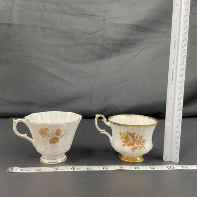 -193- COLLECTIBLE | Mismatched Set Of Cups & Saucers