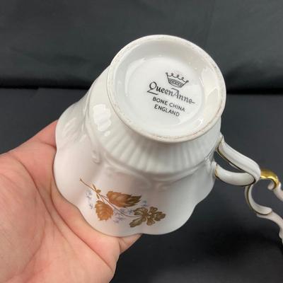 -193- COLLECTIBLE | Mismatched Set Of Cups & Saucers