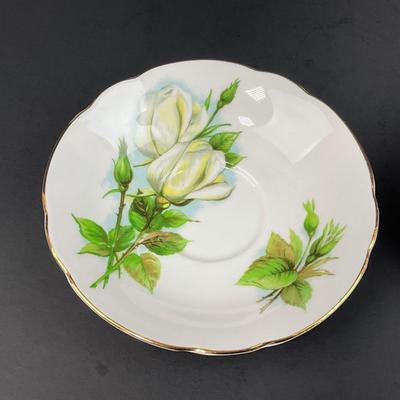 -195- COLLECTIBLE | Mismatched Set Of Cups & Saucers