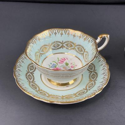 -196- COLLECTIBLE | Mismatched Set Of Cups & Saucers