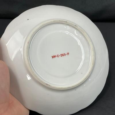 -196- COLLECTIBLE | Mismatched Set Of Cups & Saucers