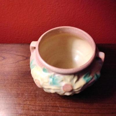 Roseville Peony rose bowl #661-3 Circa 1930's