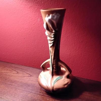 Roseville Freesia Tangerine Long Necked Bud Vase #195-7