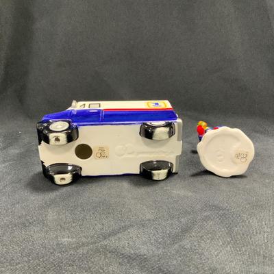 Lot 16 | Special Delivery | USPS