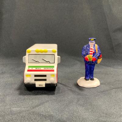 Lot 17 | Special Delivery | Snow Village Post