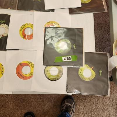 Lot of 27 Records 45 RPM The Beatles, Paul McCartney