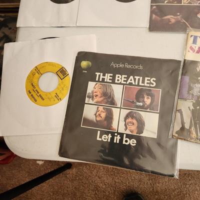 Lot of 27 Records 45 RPM The Beatles, Paul McCartney