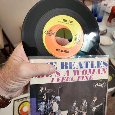 Lot of 27 Records 45 RPM The Beatles, Paul McCartney