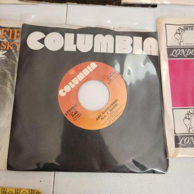 Large lot Vinyl Records 45 RPM Yardbirds Lightfoot Dave Clark Five Beach Boys