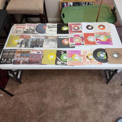 Large lot Vinyl Records 45 RPM Yardbirds Lightfoot Dave Clark Five Beach Boys