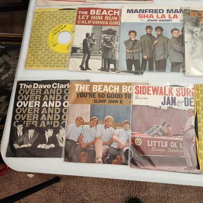 Large lot Vinyl Records 45 RPM Yardbirds Lightfoot Dave Clark Five Beach Boys