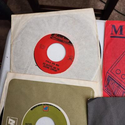Large Lot Vinyl Records 45 RPM Motown Zombies Beach Boys Slim Harpo Moms Mabley Stylistics