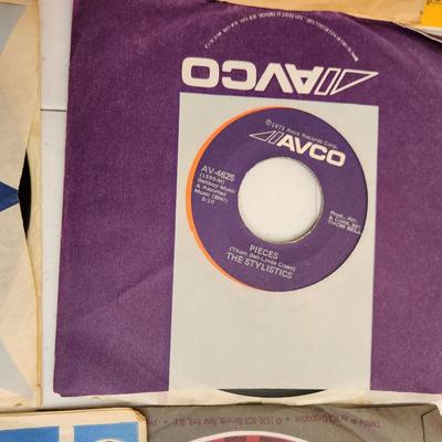 Large Lot Vinyl Records 45 RPM Motown Zombies Beach Boys Slim Harpo Moms Mabley Stylistics