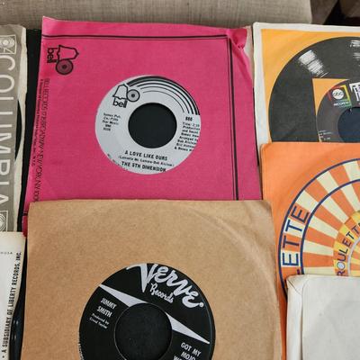 Another Large Lot of Vinyl Records 45 RPM Edgar Winter Carpenters, CSNY , Barbarians , 5th Dimensions & More See pic