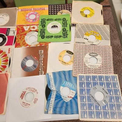 Lot of Vinyl Records 45 RPM Records Happenings Sonny & Cher Zombies Uncle Jack Mocedades