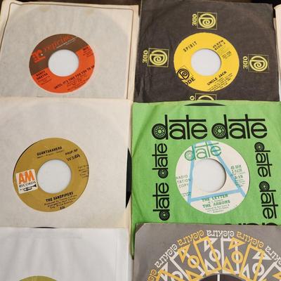Lot of Vinyl Records 45 RPM Records Happenings Sonny & Cher Zombies Uncle Jack Mocedades