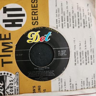 Lot of Vinyl Records 45 RPM Rolling Stones Mama Cass CCR Animals James Taylor Argent Eagles